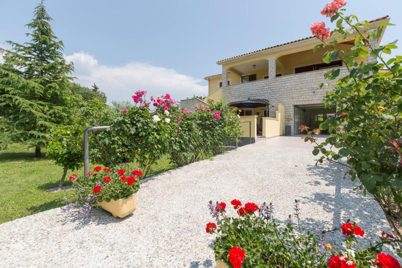 Kamp Romantik - Glamping Labin  Extérieur photo
